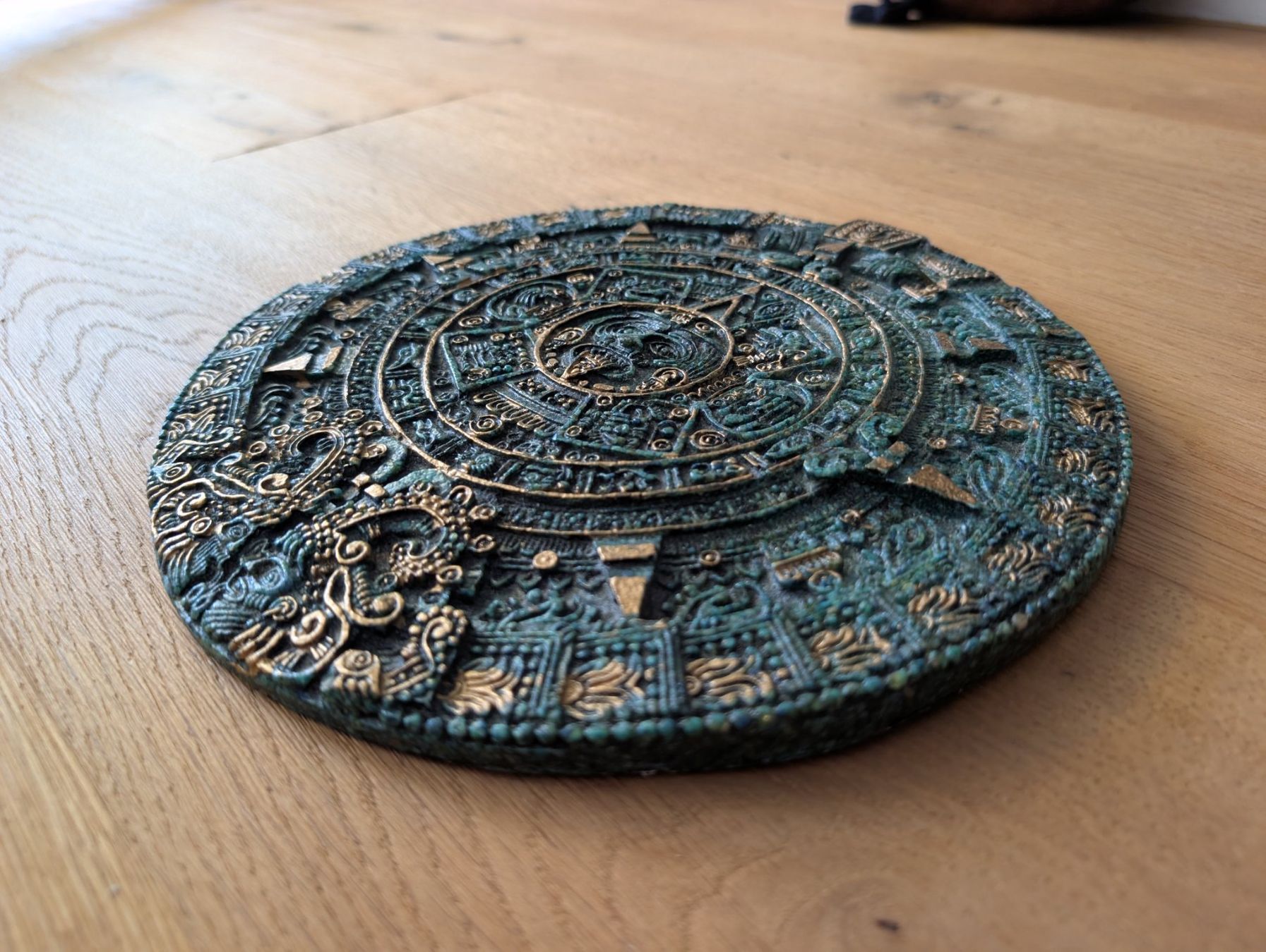 Tutte le decorazioni: Maya Kalender – Usato da Hinwil venduto da Marroe 1
