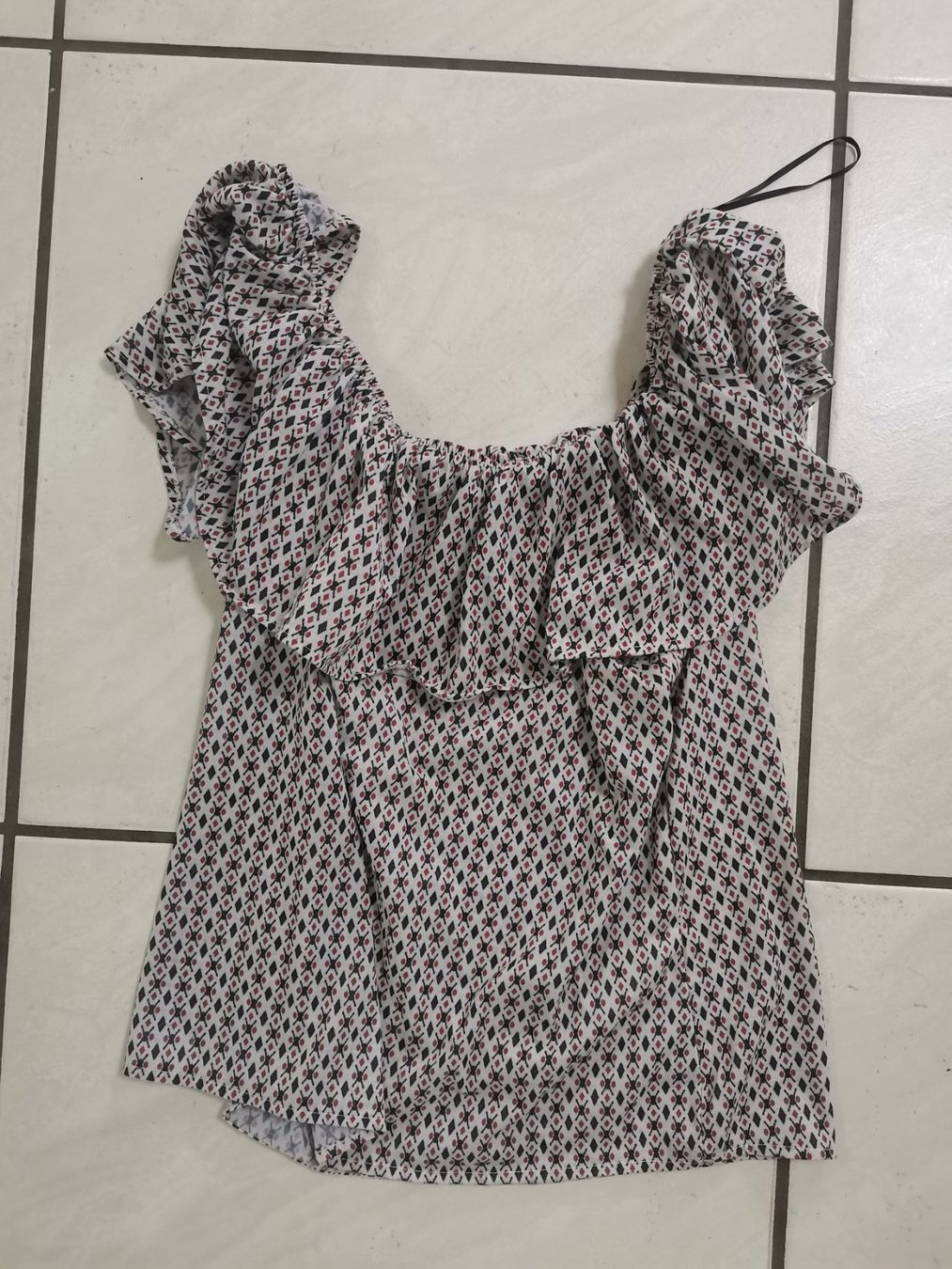 Tops: Top Gr. S – Neuf (Voir description) à Therwil par JeannysTrendStyle