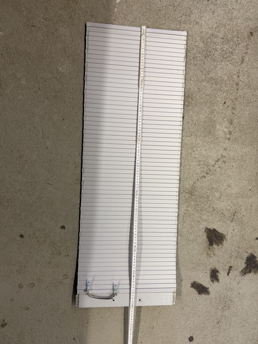 Porte: Rolladen Schrank (2 Stk.) – Usato da LUZERN venduto da Adriana_6005 2