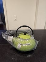 Le Creuset Wasserkessel neu, grün, 1.6 Liter