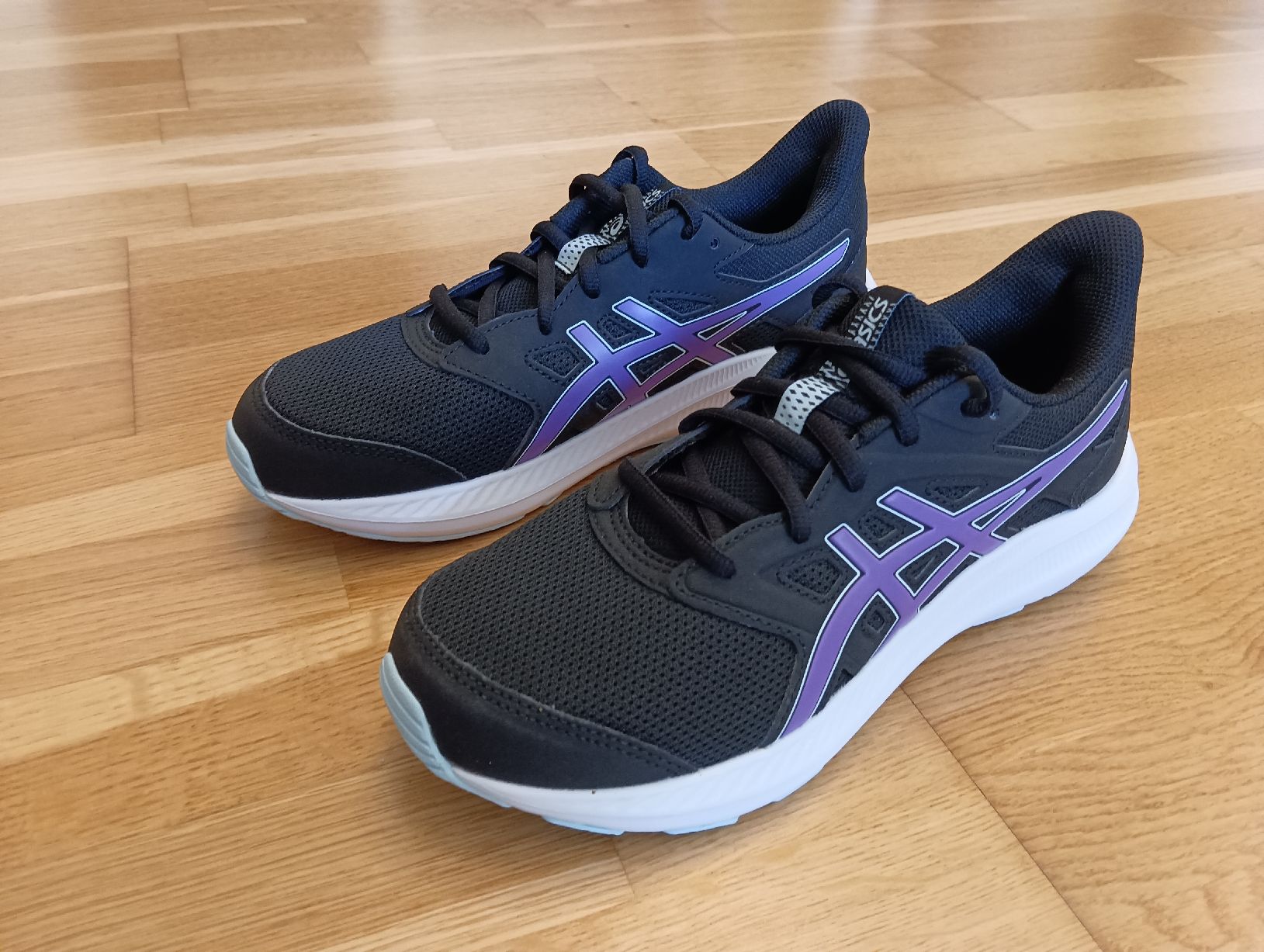 Asics Chaussures femmes: Neue Asics Laufschuhe Gr. 37.5 – Neuf avec emballage d'origine à Densbüren par H-76