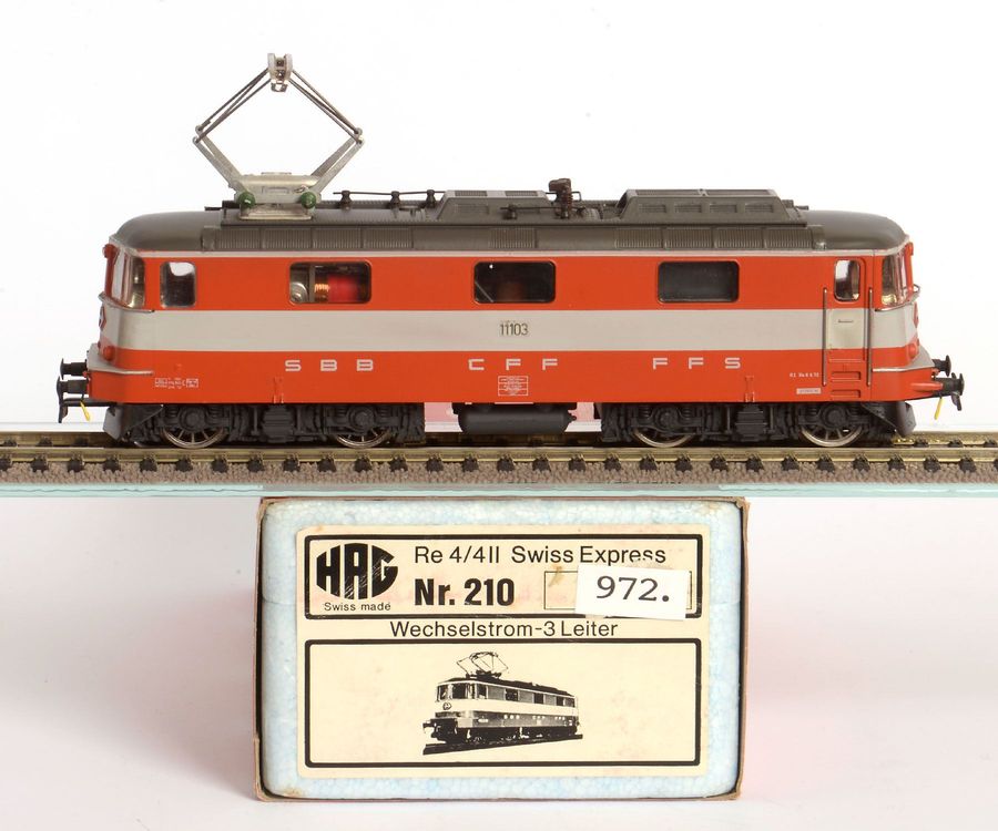 LOCOMOTIVE ÉLECTRIQUE HAG 211 Ae 4/4 II CFF 11103 H0 emballage d'origine EUR 220,00 - FR
