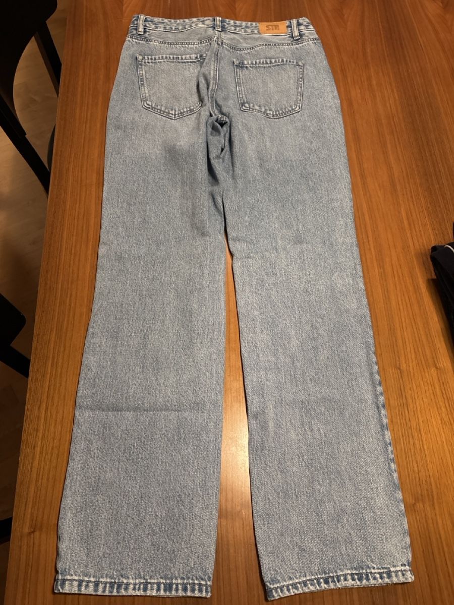 Jeans: Jeans Grösse 40 – Gebraucht aus Unterentfelden von Lavach 1