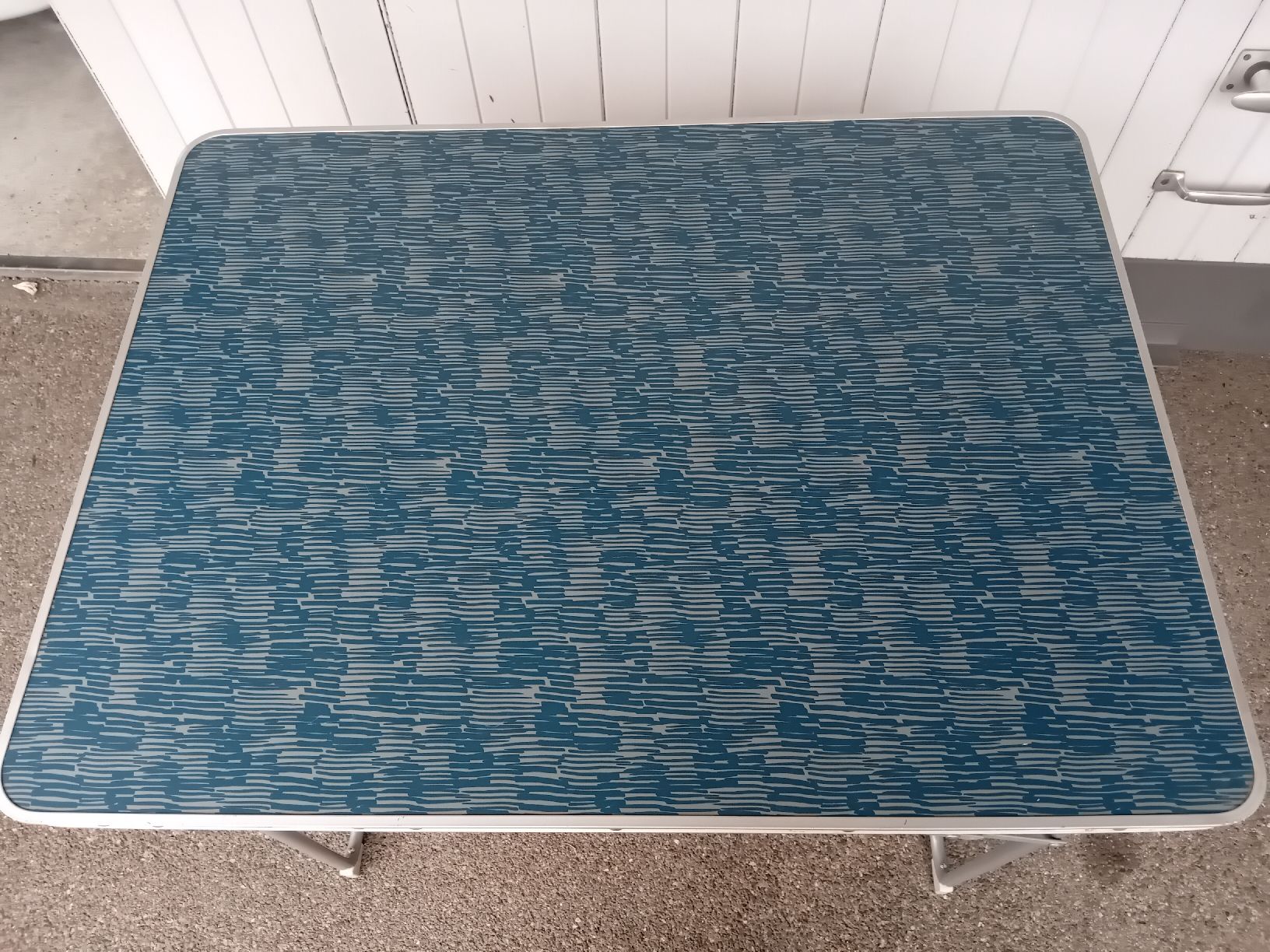 Decathlon Tische: Camping Tischchen Decathlon – Gebraucht aus Zürich von Gillheri 1