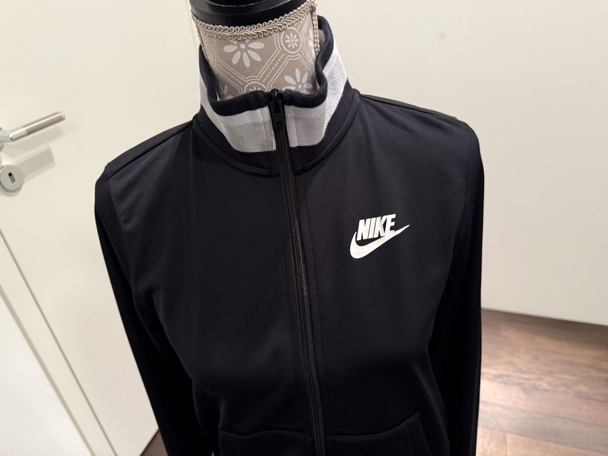 Nike Giacche: Nike Jacke Gr. XS – Nuovo (secondo la descrizione) da Balzers venduto da Lissi57 3
