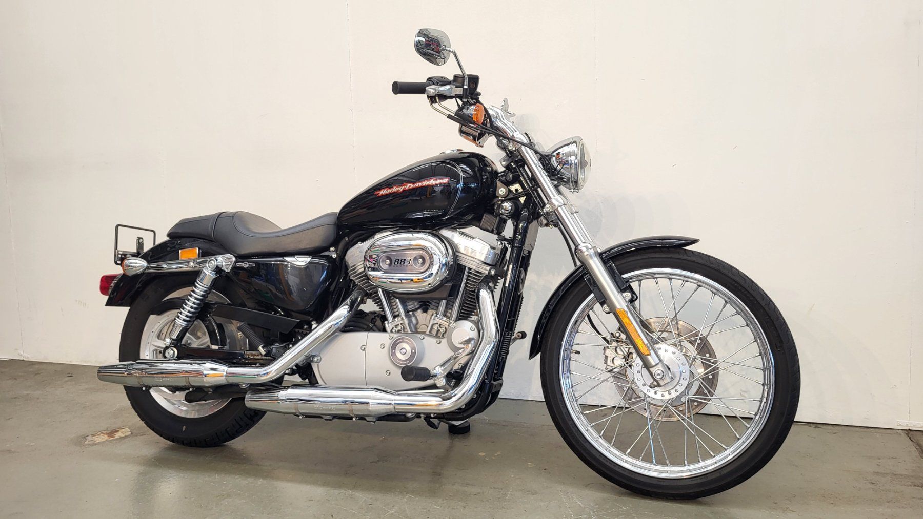Harley-Davidson Chopper: Harley-Davidson XL 883 C Sportster Custom – Usato da Tägerschen venduto da Moto-Welt 2
