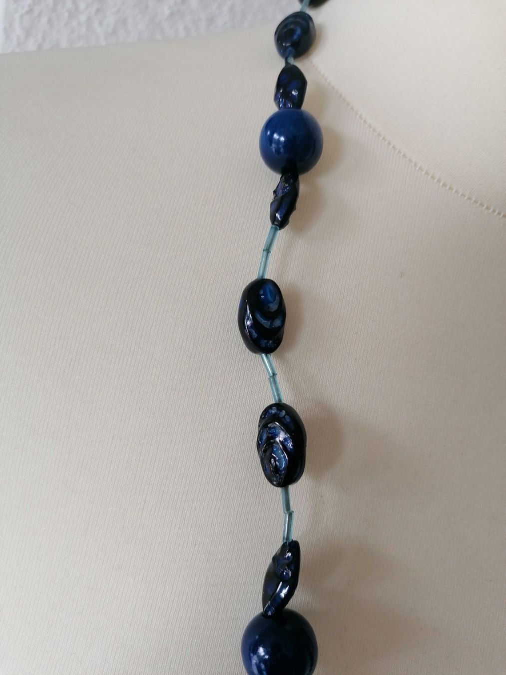 Ketten: Blaue Halskette, Modeschmuck, Handgemacht – Neu und originalverpackt aus Emmen von Tigerlady 1