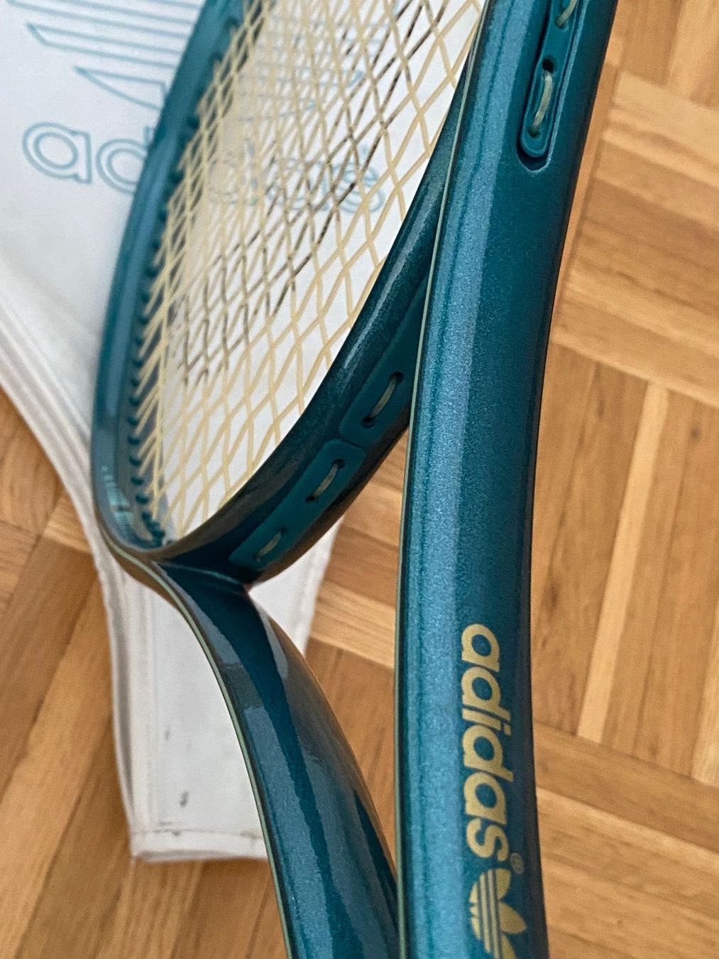 Adidas Schläger: Raquette tennis vintage – Gebraucht aus Meyrin von mal_zv7x 1