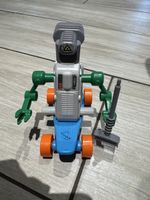  Spielzeug Roboter mit Zubehör gebraucht