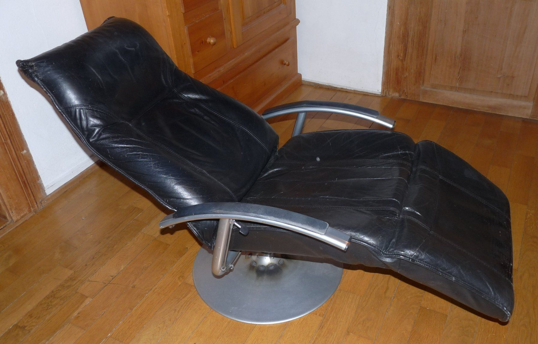 Sessel: Sessel schwarz Leder – Gebraucht aus Huttwil von mof_8dpq