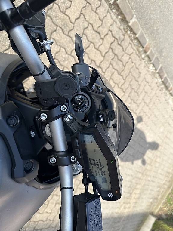 Yamaha Strada: Motorrad, Yamaha MT09 – Usato da Hinwil venduto da sim_x7h9 3
