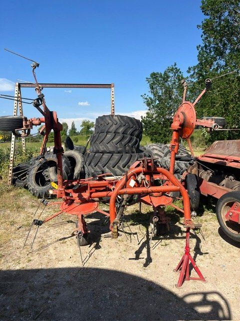 Tutte le macchine: Pirouette Kuhn GF 5000 – Usato da Les Thioleyres venduto da Samitrac