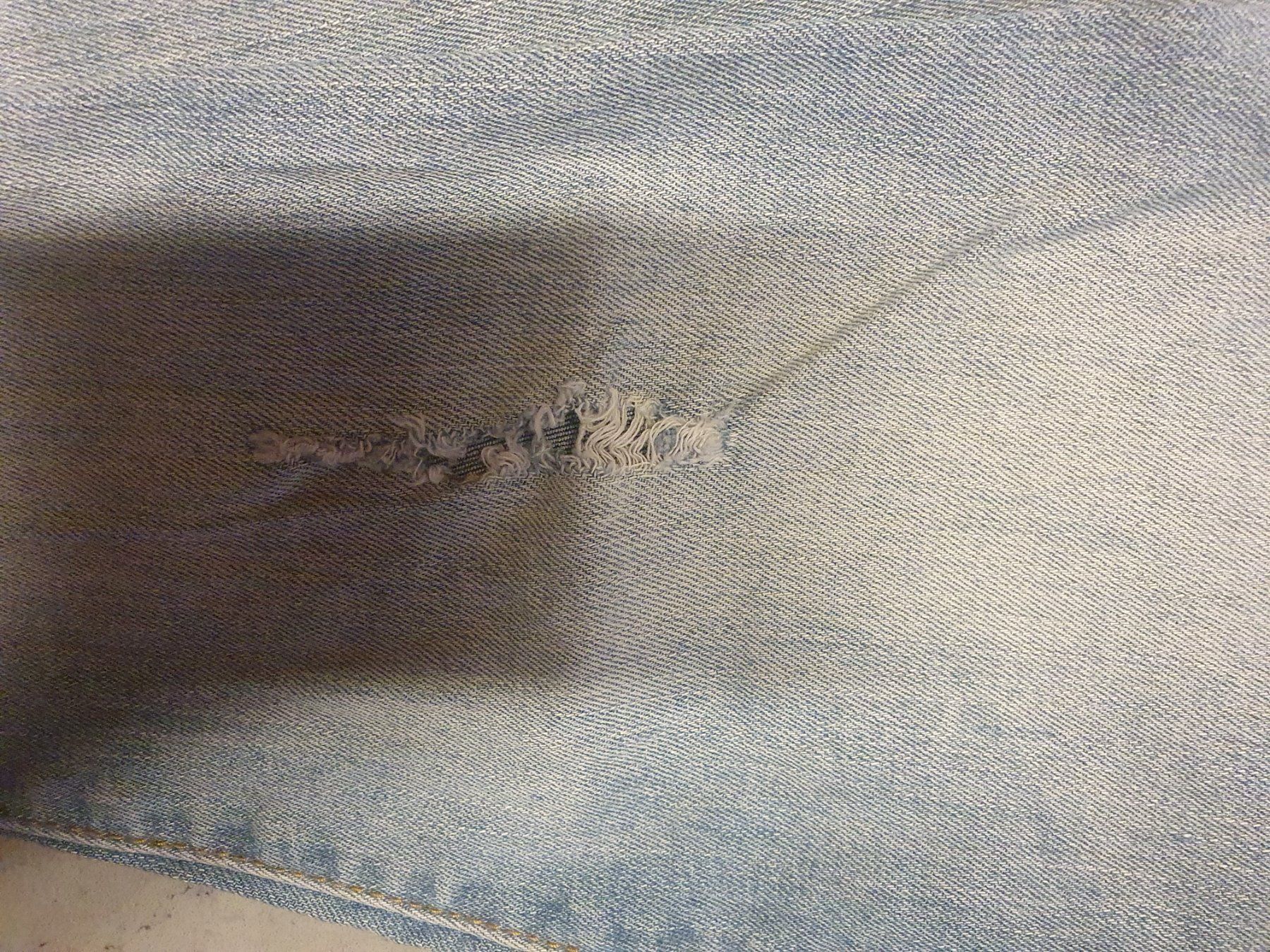 Jeans: Jeans – Usato da Moosseedorf venduto da Sonnenschein.. 1