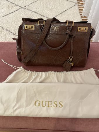 GUESS Handbag Shoulder Bag