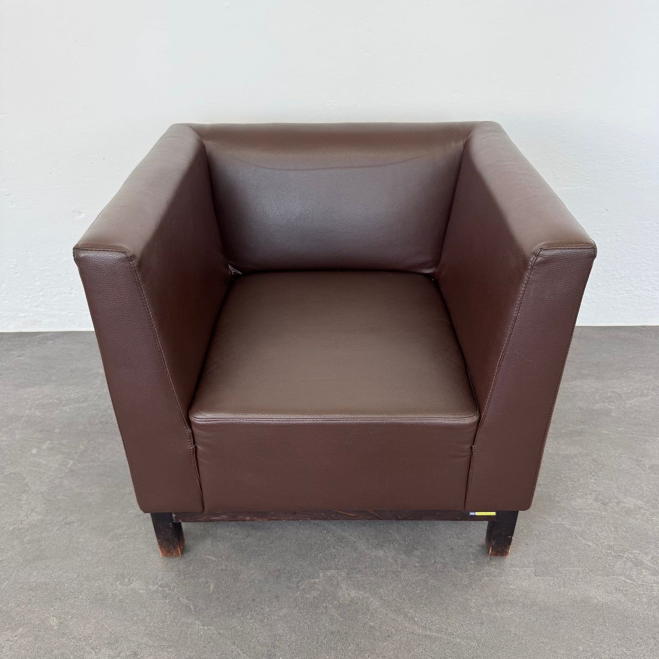 Poltrone: May Möbel Salsa 40 Lounge-Sessel – Usato da Schönenwerd venduto da mcofficeshop