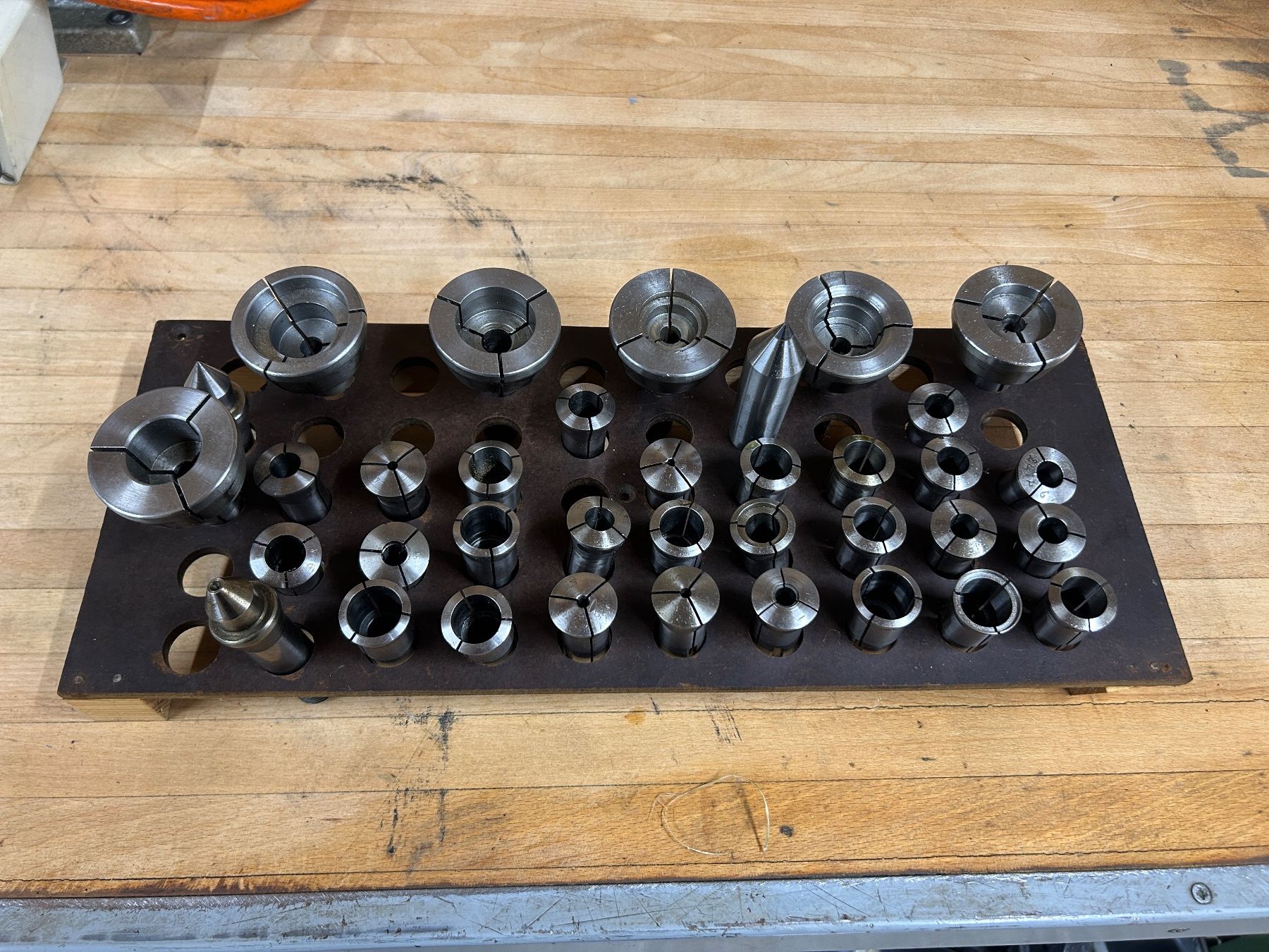 Schaublin Tutti gli attrezzi: SCHAUBLIN 102 W20 Spannzangen Display – Usato da Rothenfluh venduto da BitterlinPartner 1