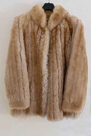 Veste en fourrure en agneau toscan