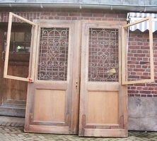 Antike Haustür, Eingangsportal