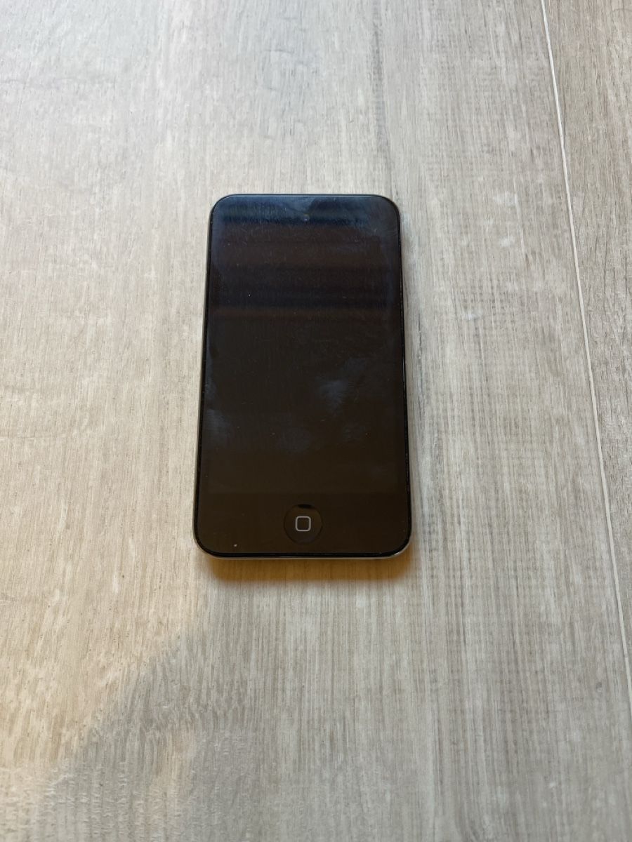 Apple Tragbarer Mediaplayer: Apple iPod Touch 4. Generation 32GB gebraucht – Gebraucht aus Schlieren von luc_91
