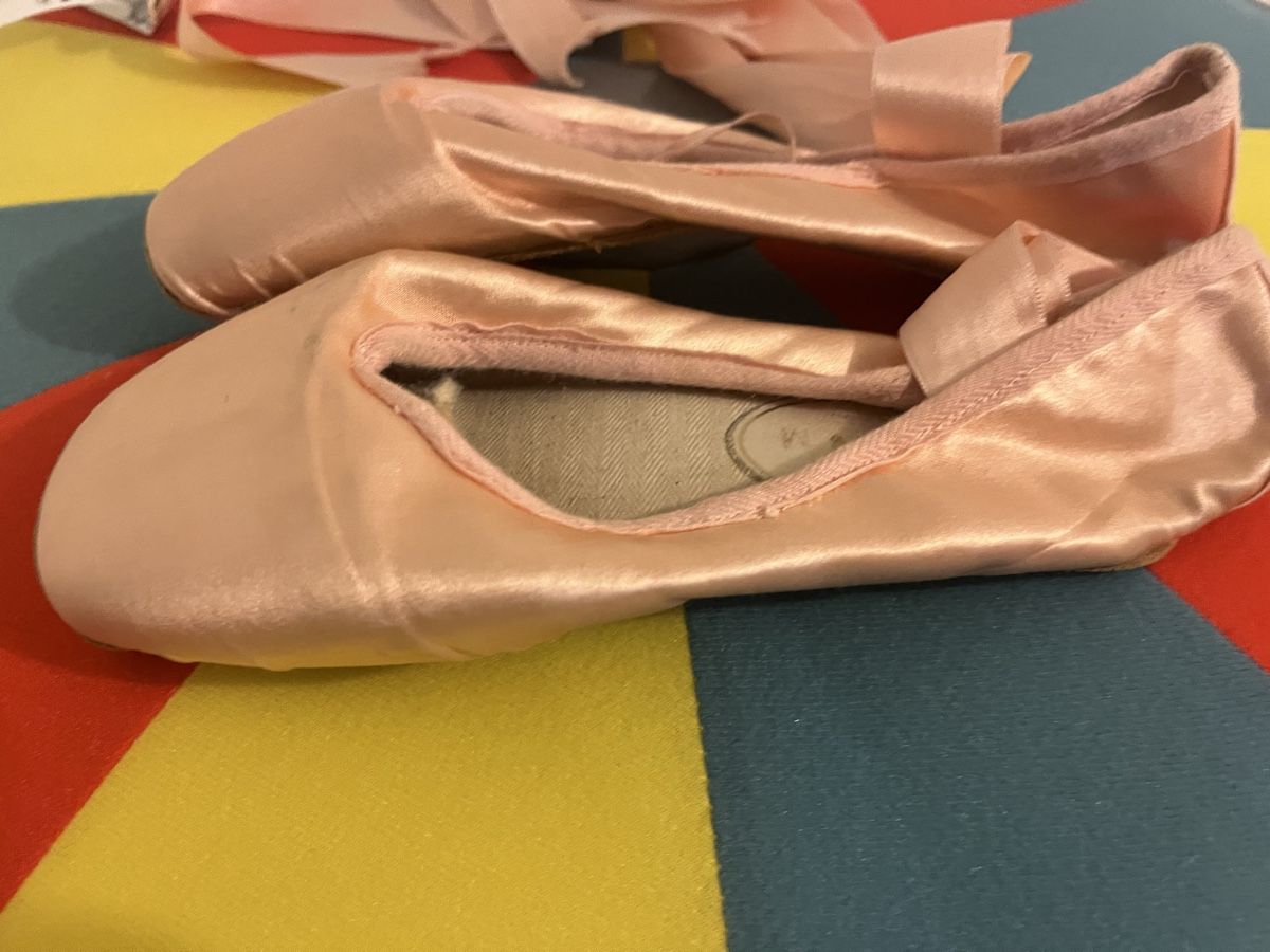 Schuhe für Mädchen: Spitzenschuhe Ballett Schuhe Gr 29 – Gebraucht aus Uetikon am See von erz13 4