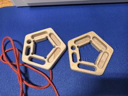 NEU! 2 x Klettergriffe / Hangboard fürs Training zu Hause!