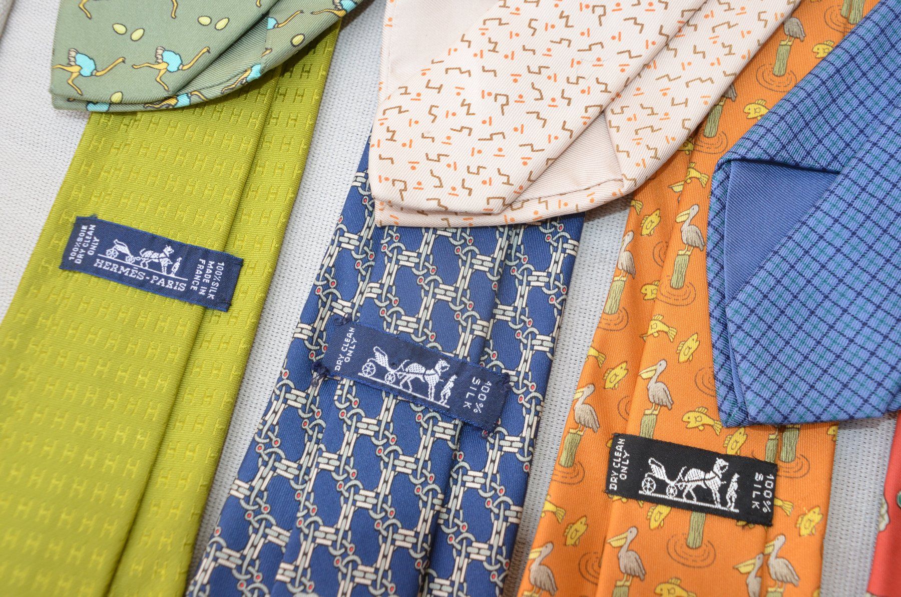Hermès Cravatte: 12 x Krawatte / Cravate Hermès  Soie/ Seide – Usato da Collonges venduto da Auganien 7
