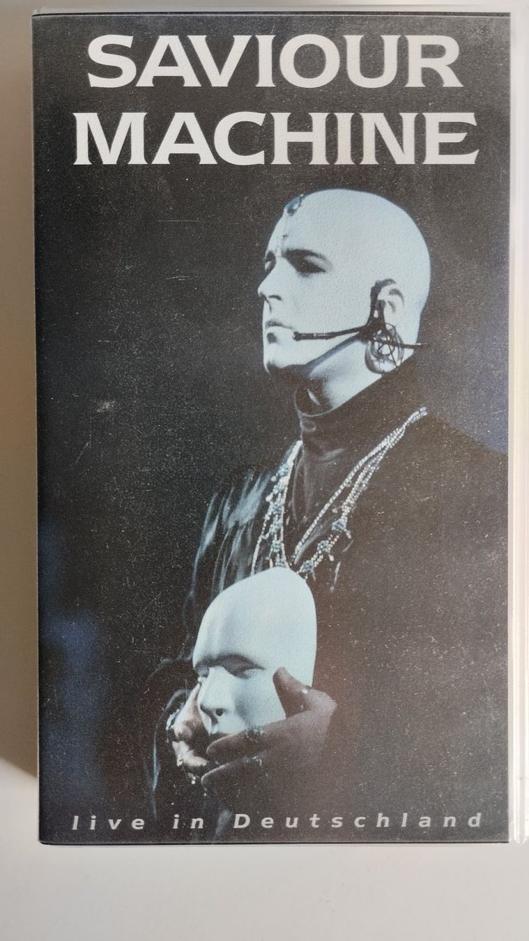 Tutti i VHS: SAVIOUR MACHINE VHS LIVE IN DEUTSCHLAND – Nuovo (secondo la descrizione) da Basel venduto da Bal-Sagoth