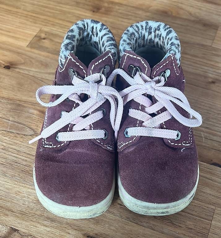 Scarpe per ragazzi: Schuhe Gr. 22 – Usato da Zürich venduto da esp_v7ml