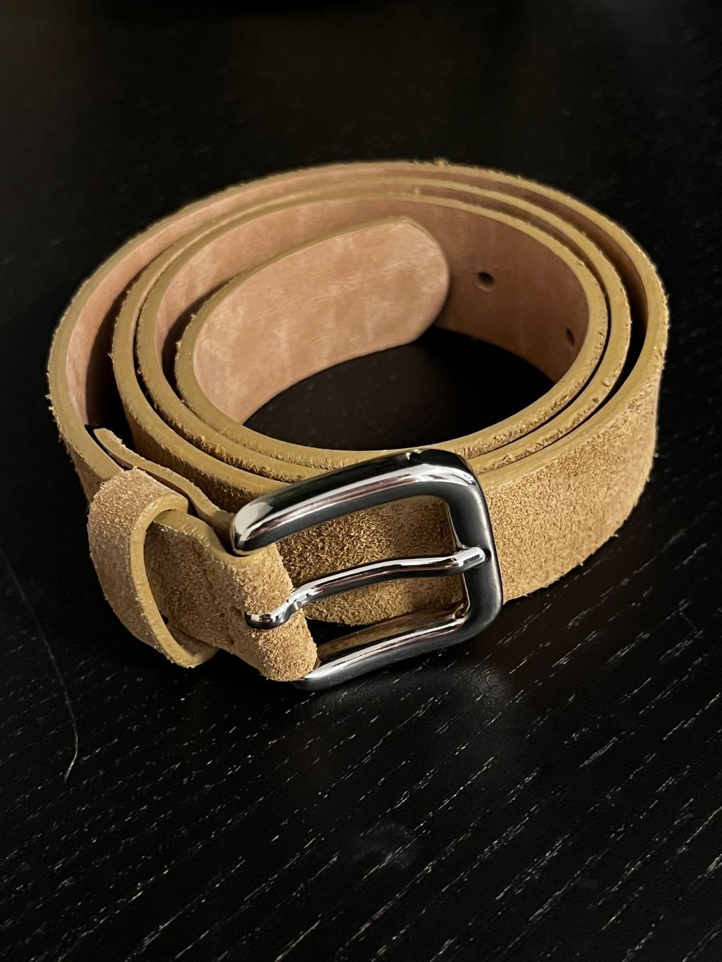 Massimo Dutti Ceintures: Massimo Dutti beige suede belt – D'occasion à Adliswil par nat_7q7l 1