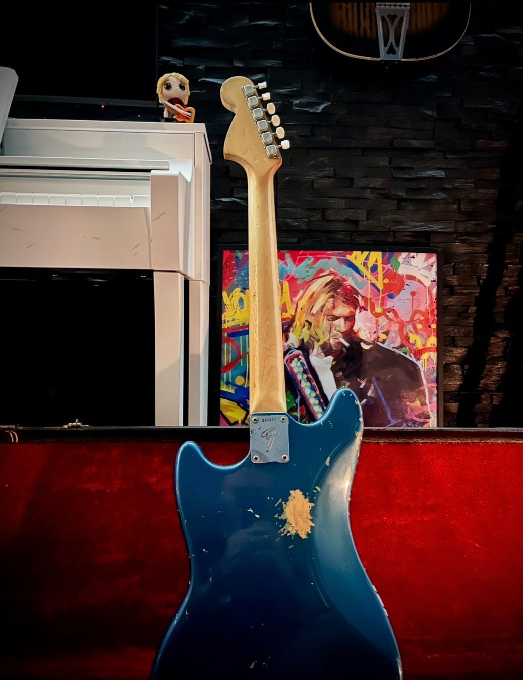 Fender Strumenti musicali: Fender Mustang 1968 Competition Burgundy – Usato da Rorbas venduto da Lachmuths 2