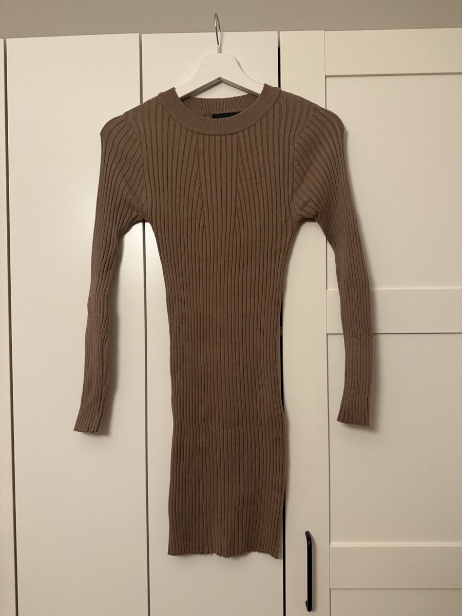 Vestiti: Strickkleid in trendigem braun Grösse M – Nuovo (secondo la descrizione) da Mörschwil venduto da Seegurke18