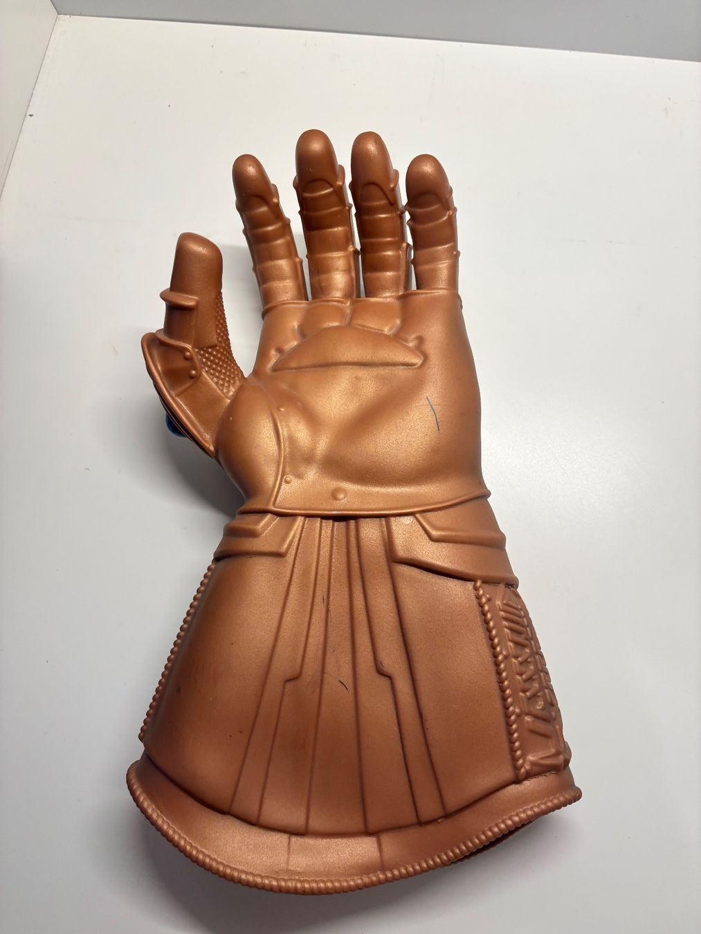 Marvel Giocattoli: Marvel Infinity Gauntlet Handschuh gebraucht Zustand – Usato da Laufen venduto da eichhorn15 1