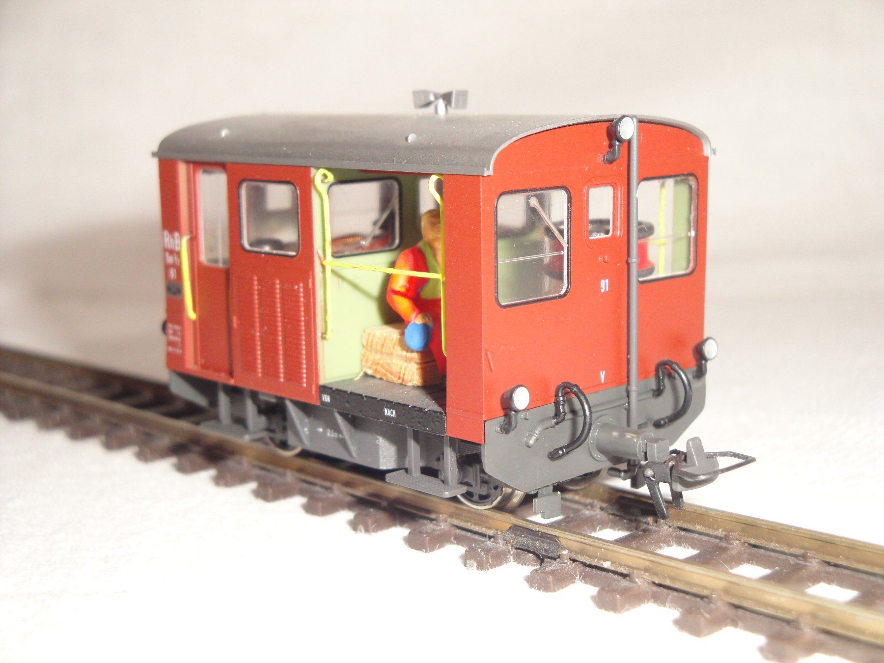 Bemo Modellini di ferrovie: Bemo RhB-Bahndiensttraktor Tm 2/2 91 – Nuovo e nell'imballaggio originale da Wolfwil venduto da heinzs3575 1
