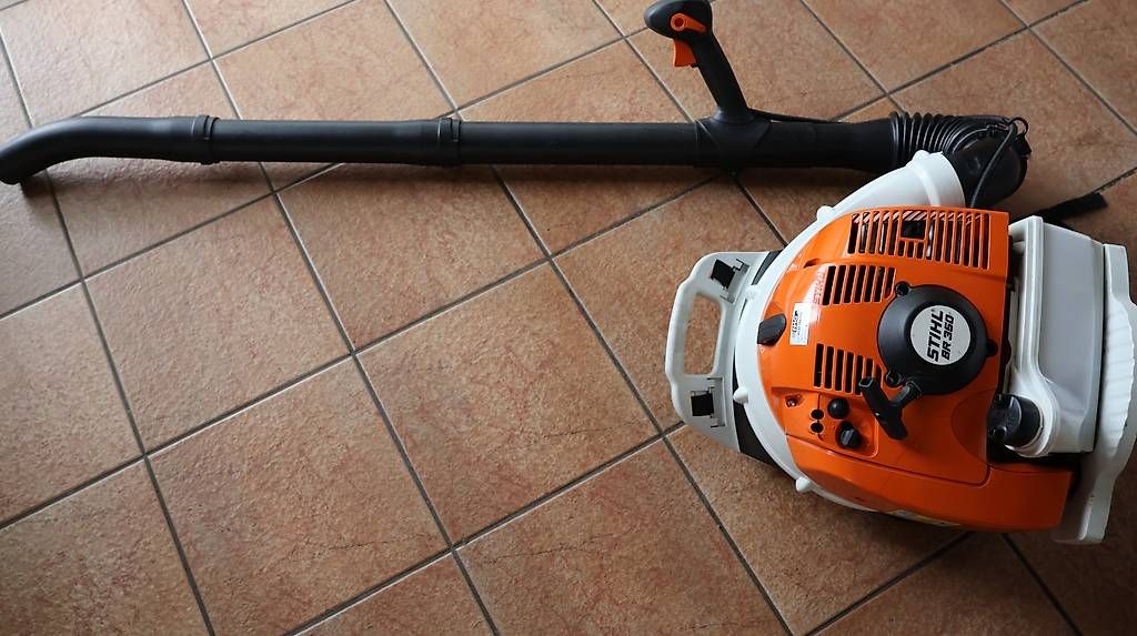 Soffiatori & Aspiratori per foglie: Stihl-Laubbläser mit Motor – Usato da Sutz venduto da Anker06