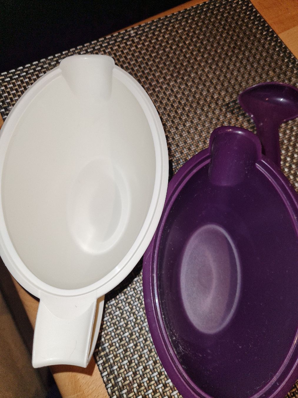 Tupperware Contenitori & Simili: Tupperware Sausiere Saucenwarmhalter neu – Nuovo (secondo la descrizione) da Münsingen venduto da Cuci31 2