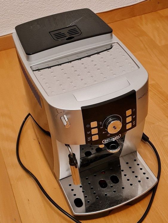 DeLonghi Kaffeemaschine - Magnifica S | Kaufen auf Ricardo