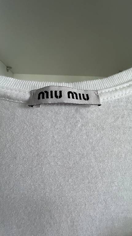 Top: Original Miu Miu Top mit Schmucksteinen – Usato da Zürich venduto da JustynaB 4