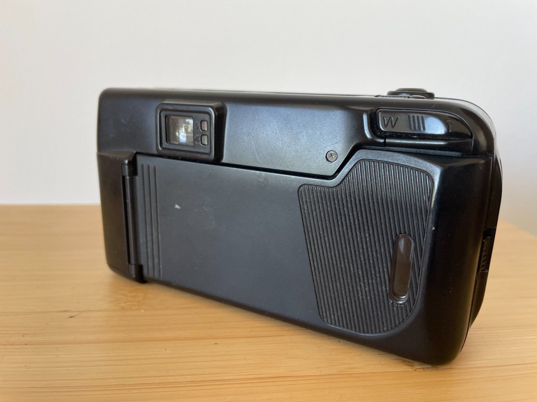 Nikon Fotocamera: Nikon TW Zoom – Difettoso da Petit Lancy venduto da gil_hr6v 3