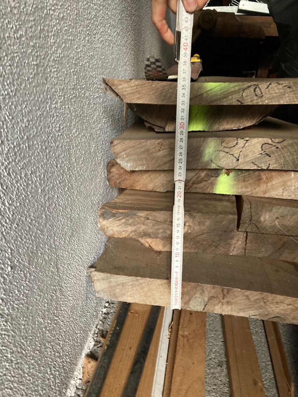 Articles en bois: Nussbaum Stamm – D'occasion à Mettmenstetten par Heretofly 1
