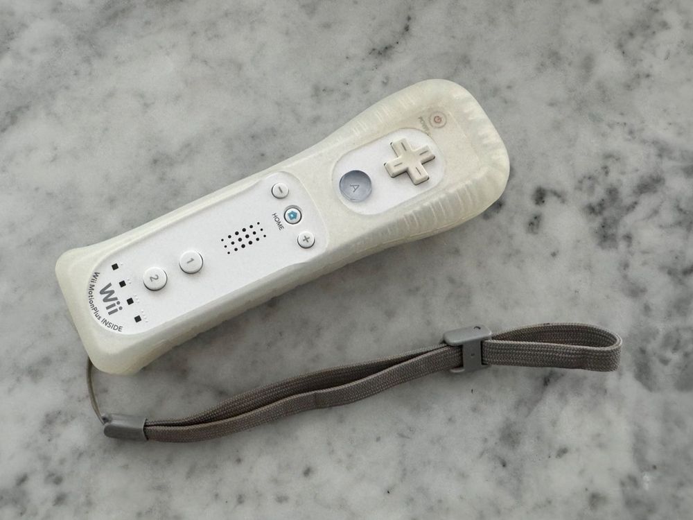 Nintendo Wii Remote Plus (WiiMote) - Original - Neuwertig | Kaufen auf ...