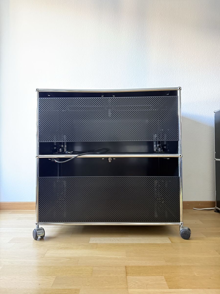 USM Regale: USM Haller Rollkorpus / Sideboard, schwarz – Gebraucht aus Zürich von dreimal2 3