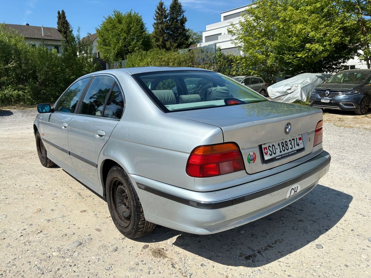 BMW Automobili: BMW 520i Automat – Usato da Zuchwil venduto da clio_v_g 3
