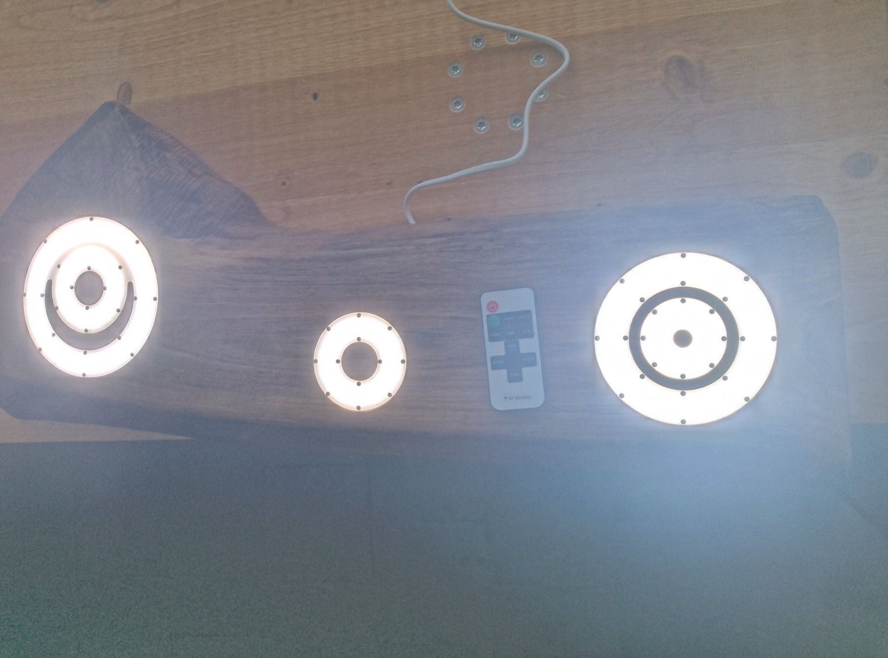 Lampes: Wandlampe mit LED aus Nussbaum – Neuf avec emballage d'origine à Kernenried par Sqalperose 6