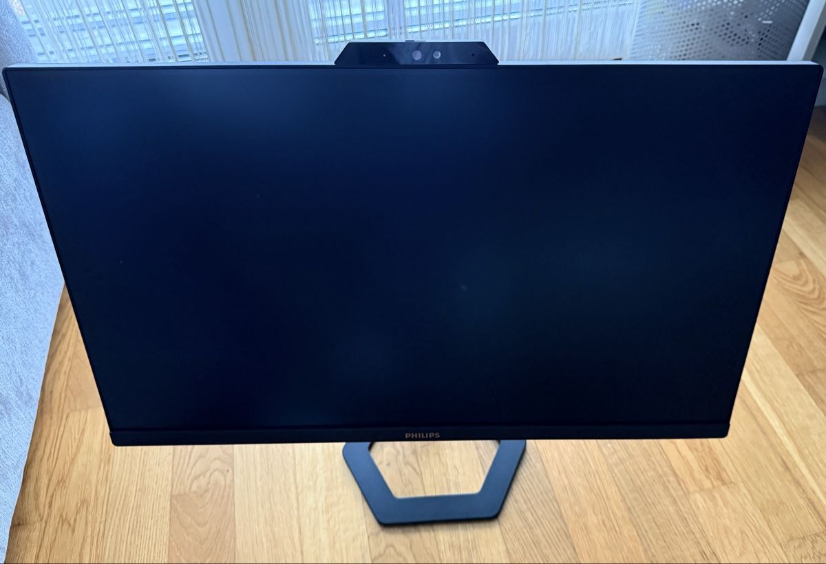 Philips Monitore: Philips 24" Monitor 1920x1080 mit integrierter Webcam – Gebraucht aus Grafstal von Daviram 1
