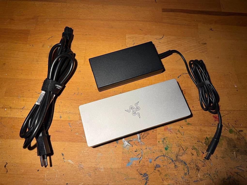 Docking station: Razer Thunderbolt 4 Dock Mercury Edition – Usato da Zürich venduto da M0pf 2