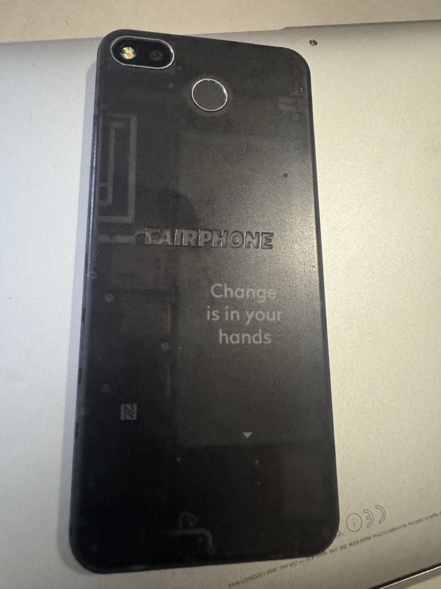 Fairphone Handys / Smartphones: Fairphone 3 5G Gris pour pièces – Defekt aus Biel/Bienne von Baol1 1