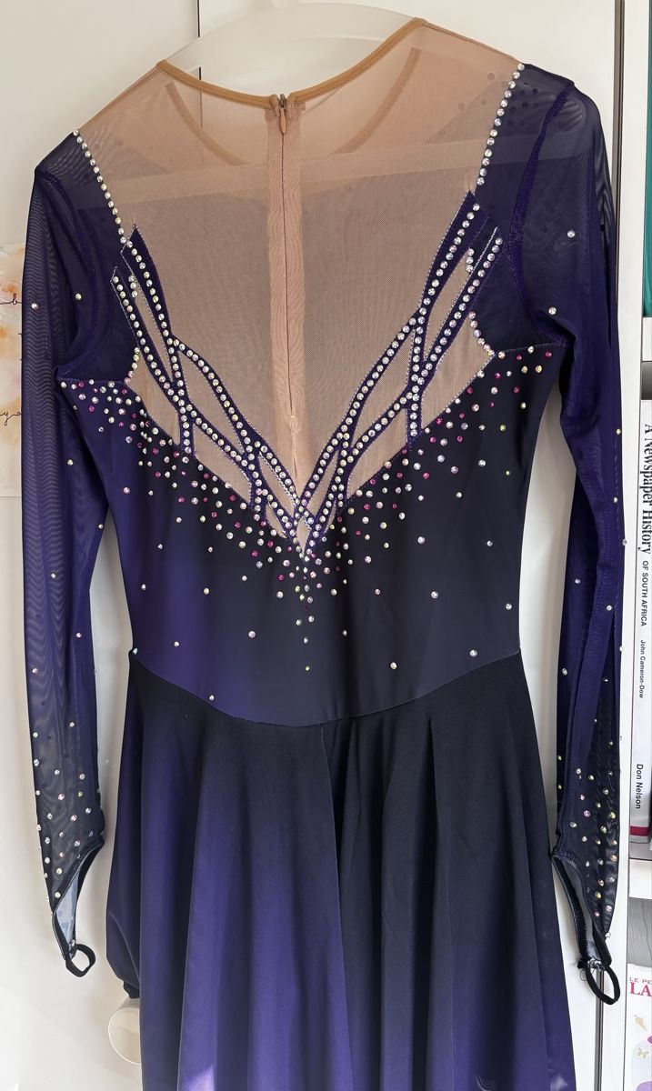 Costumi: Eiskunstlauf Kürkleid – Usato da Wallisellen venduto da BigRick 2