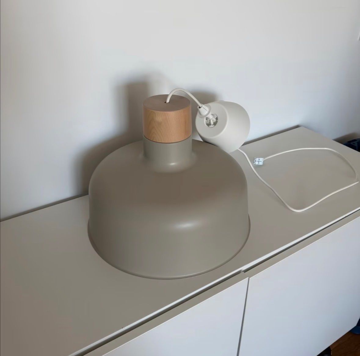 Ikea Lampes: Hängelampe BUNKEFLO von Ikea, grau & Birke – D'occasion à Unterengstringen par Sinuam