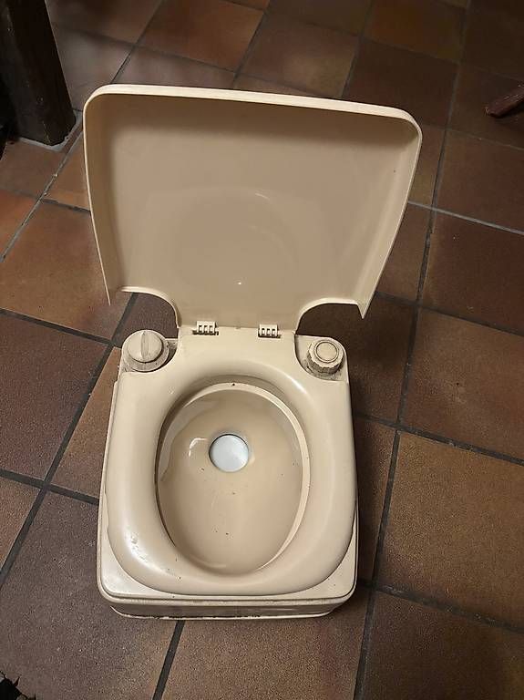 WC: Porta Potti 245 – Gebraucht aus bern von daenuriba 1