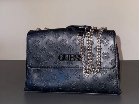Guess Handtasche schwarz sehr guter Zustand